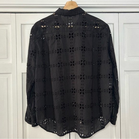 LOFT Black Petite Square Eyelet Everyday Relaxed Shirt - Picture 3 of 16